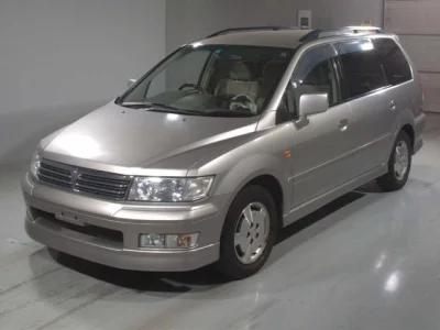 Mitsubishi CHARIOT GRANDIS