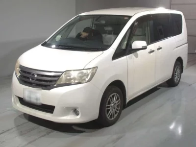 Nissan SERENA  с аукциона в Японии