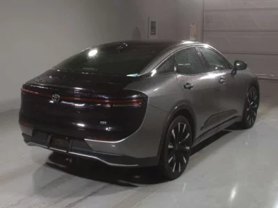 Toyota CROWN CROSSOVER