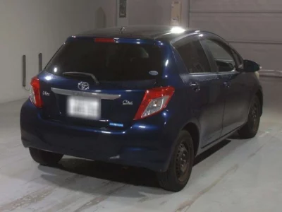 Toyota VITZ  с аукциона в Японии