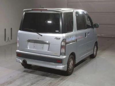 Daihatsu Atrai Wagon  с аукциона в Японии