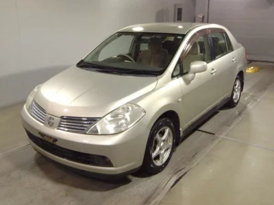Nissan TIIDA LATIO