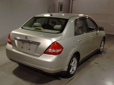 Nissan TIIDA LATIO
