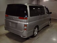 Nissan ELGRAND лот № 7174 оценка 3.5  с аукциона в Японии 1