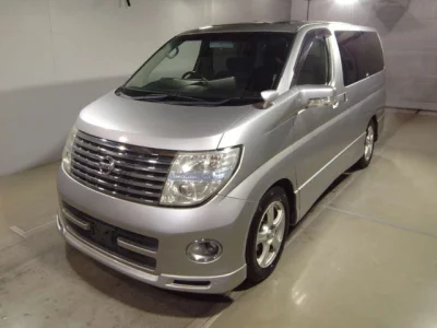 Nissan ELGRAND  с аукциона в Японии