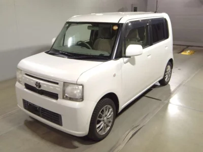 Toyota PIXIS SPACE