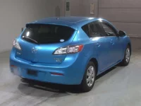 Mazda AXELA лот № 30520 оценка 3  с аукциона в Японии 1