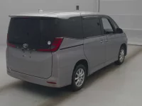 Toyota NOAH лот № 70142 оценка 3.5  с аукциона в Японии 1
