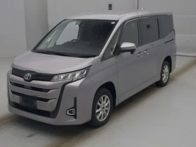 Toyota NOAH  с аукциона в Японии