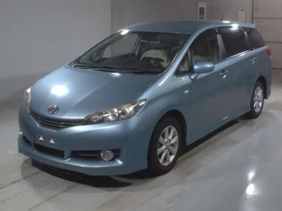 Toyota WISH  с аукциона в Японии