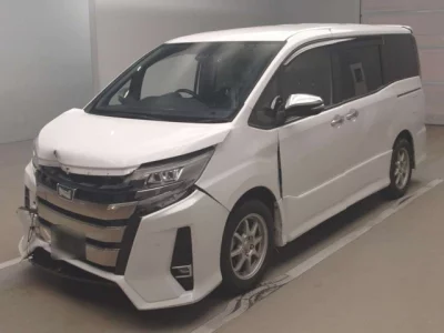 Toyota NOAH  с аукциона в Японии