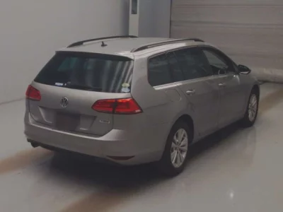 Volkswagen GOLF VARIANT