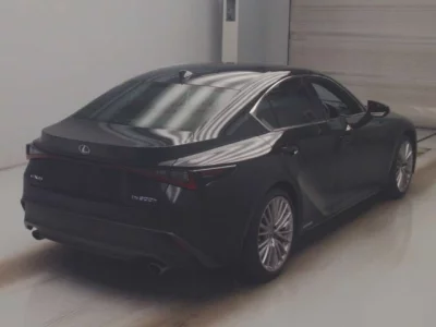 Lexus IS