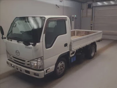 Mazda TITAN  с аукциона в Японии