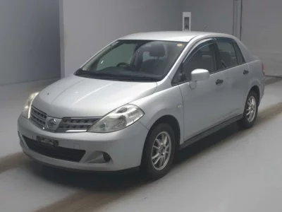 Nissan TIIDA LATIO