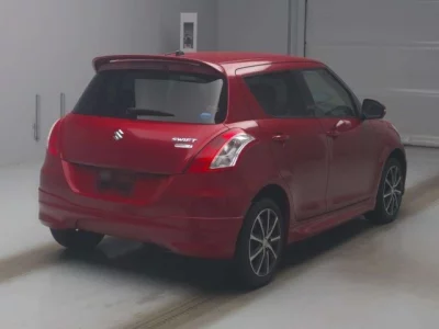 Suzuki SWIFT  с аукциона в Японии