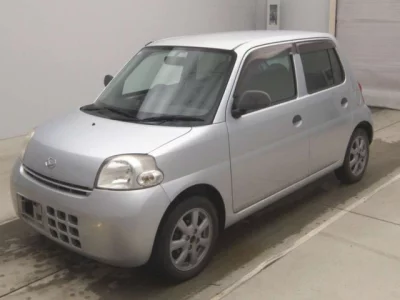 Daihatsu Esse