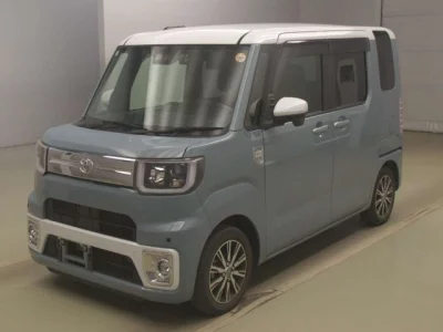 Toyota PIXIS MEGA
