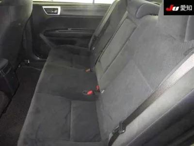 Toyota COROLLA AXIO  с аукциона в Японии