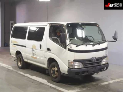 Toyota DYNA  с аукциона в Японии