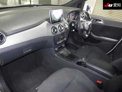 Mercedes-Benz B CLASS