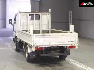 Nissan TRUCK  с аукциона в Японии