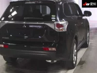 Mitsubishi OUTLANDER лот № 6 оценка 3.5  с аукциона в Японии 7