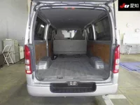 Toyota HIACE VAN лот № 20024 оценка R  с аукциона в Японии 3