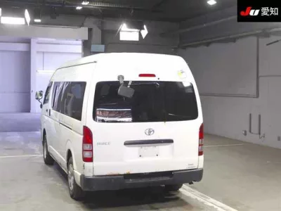 Toyota HIACE VAN  с аукциона в Японии