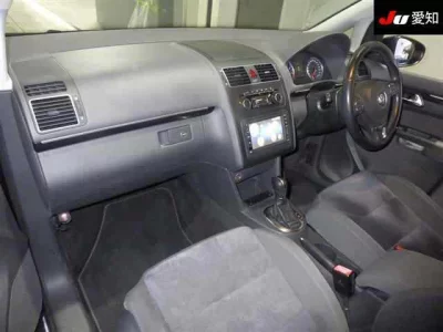 Volkswagen GOLF TOURAN