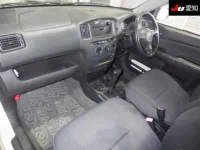 Toyota SUCCEED  с аукциона в Японии