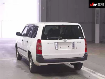 Toyota SUCCEED  с аукциона в Японии