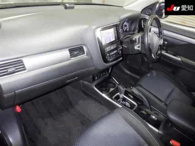 Mitsubishi OUTLANDER  с аукциона в Японии