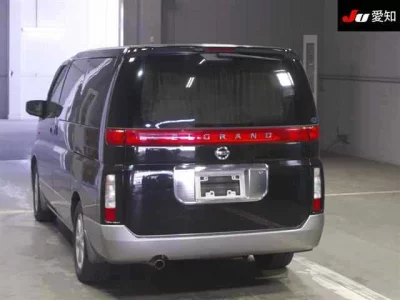 Nissan ELGRAND  с аукциона в Японии
