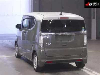 Honda N BOX SLASH