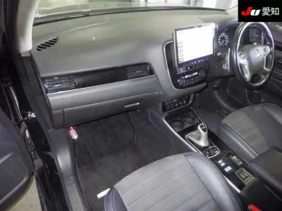 Mitsubishi OUTLANDER PHEV