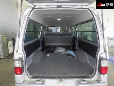 Mazda BONGO BRAWNY VAN