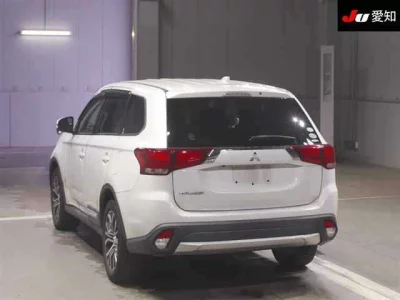 Mitsubishi OUTLANDER  с аукциона в Японии
