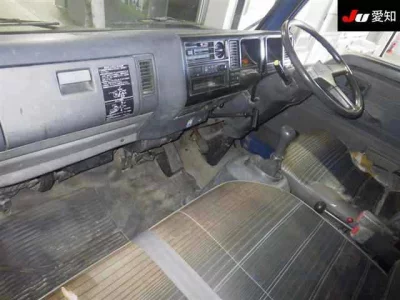 Mazda TITAN  с аукциона в Японии