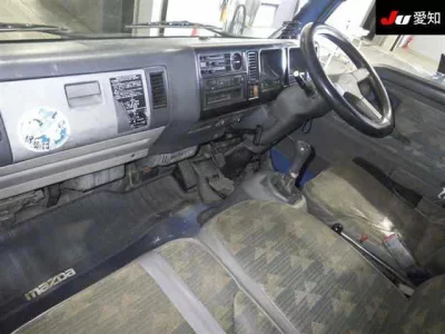 Mazda TITAN  с аукциона в Японии