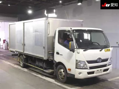 Hino DUTRO  с аукциона в Японии