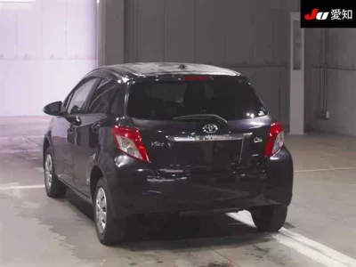 Toyota VITZ  с аукциона в Японии