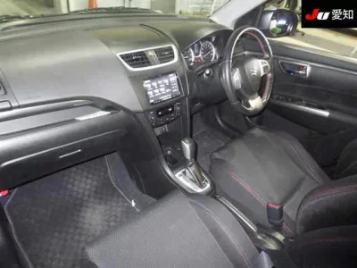 Suzuki SWIFT  с аукциона в Японии