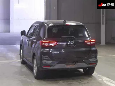 Toyota RAIZE  с аукциона в Японии