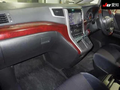 Toyota VELLFIRE  с аукциона в Японии