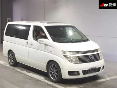 Nissan ELGRAND  с аукциона в Японии