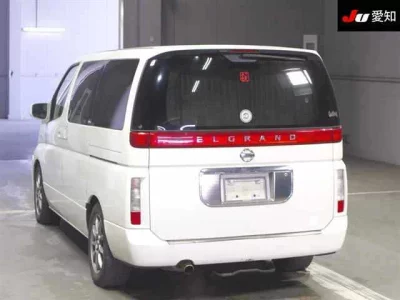 Nissan ELGRAND  с аукциона в Японии