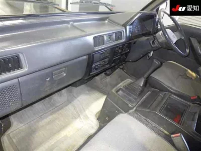 Mitsubishi DELICA WAGON