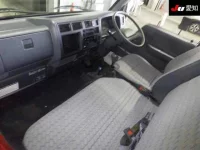 Toyota DYNA лот № 7042 оценка 3.5  с аукциона в Японии 2