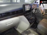 Nissan ELGRAND лот № 30292 оценка 3.5  с аукциона в Японии 2